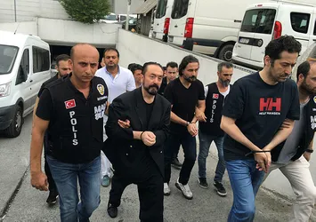 USB'den çıkanlar şoke etti! Adnan Oktar...