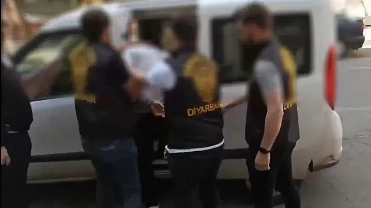 Polisi 'beybi' müşteriyi 'koli' diye şifrelemişler! Fuhuş operasyonunda 6 tutuklama