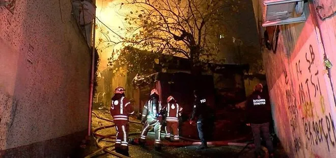 İstanbul’da gecekondu alev alev yandı! Çevre sakinleri paniğe kapıldı