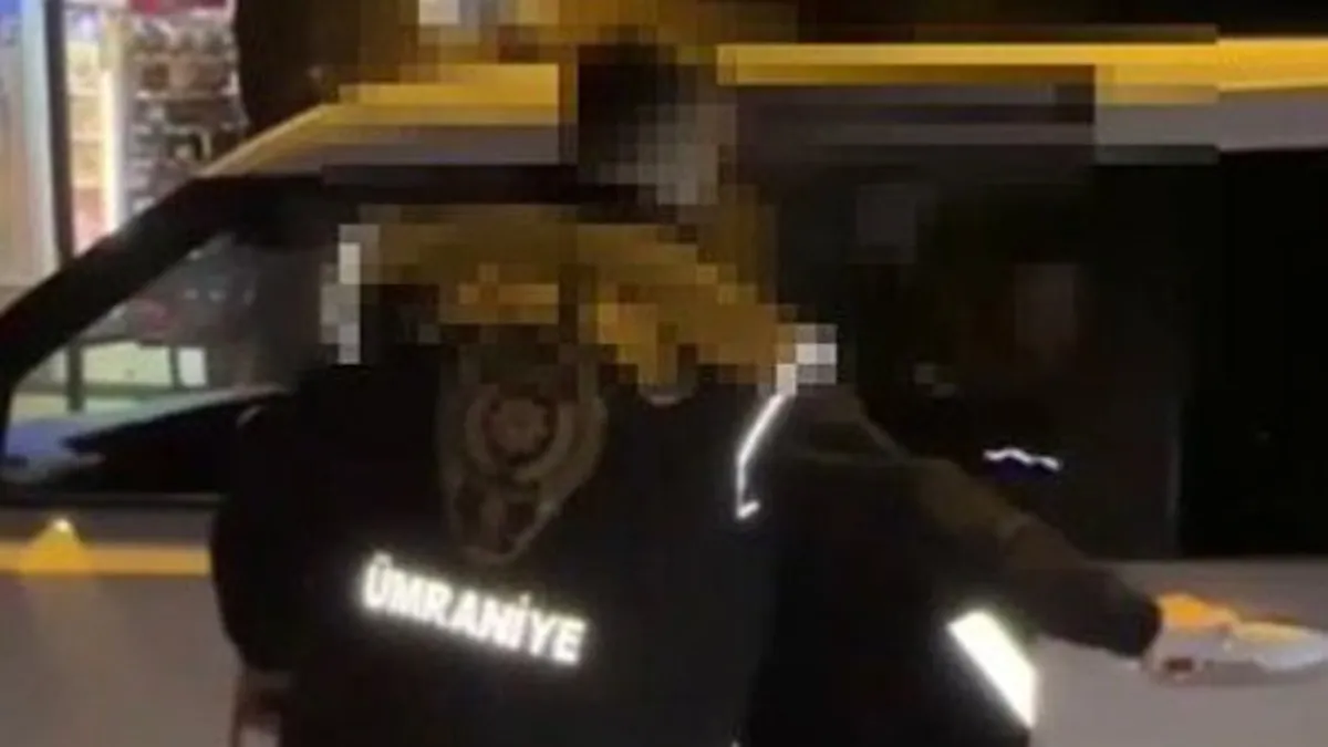 Kadıköy'deki metroda elinde tüfekle video çeken şahıs gözaltına alındı