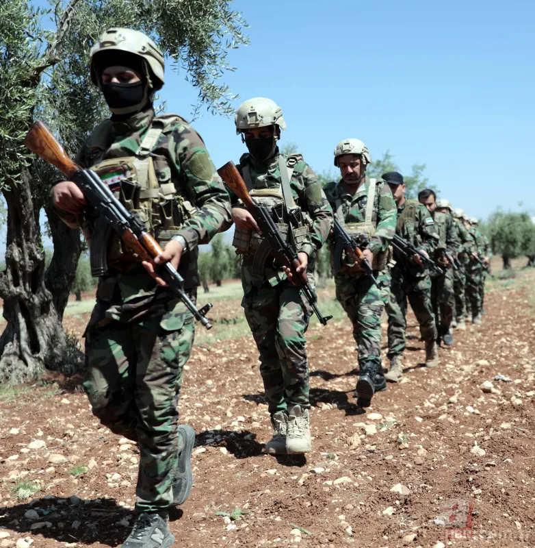 Suriye'de muhaliflerin gözü terör hedeflerinde! Türkiye'den gelecek haberi bekliyorlar 5