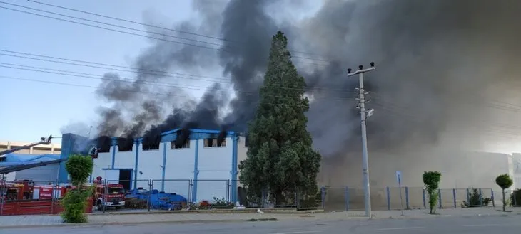 Son dakika: Denizli’de tekstil fabrikasında yangın