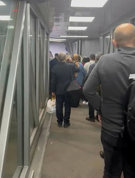 1668715163803.jpg Diyarbakır-Antalya seferini yapan uçakta bomba alarmı! Çantamızda bomba var diyaloğu paniğe neden oldu... İhbar asılsız çıktı - 1