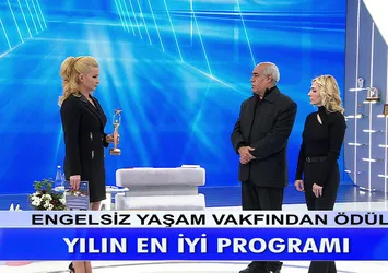 Müge Anlı’ya Engelsiz Yaşam Vakfı'ndan gururlandıran ödül!