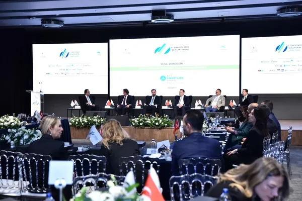 Enerjinin kalbi Turkuvaz Medya'da attı! 6.Türkiye Enerji ve İklim Forumu'na Bakan Alparslan Bayraktar katılıyor - 8