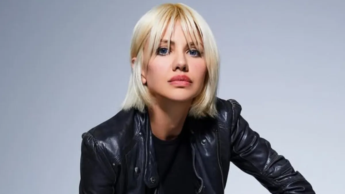 Nihan Buruk’tan büyük değişim! Sarı gitti siyah geldi