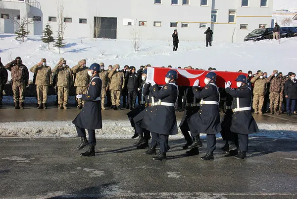 Başkan Erdoğan’dan şehit Jandarma Uzman Çavuş Soyutemiz’in ailesine başsağlığı mesajı
