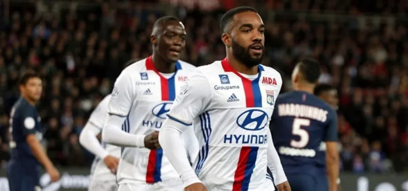 Lyon'da çifte şok! Lacazette...