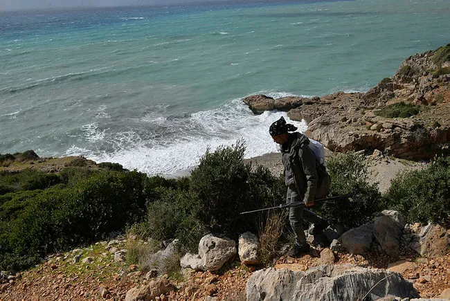 Şehir hayatını bırakıp dağ evine yerleşti! Balıkçılık yaparak haftalık 2 bin lira kazanıyor - 1