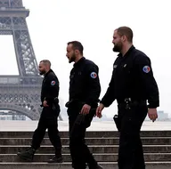 Fransada asker sokağa indi! İşte o görüntüler