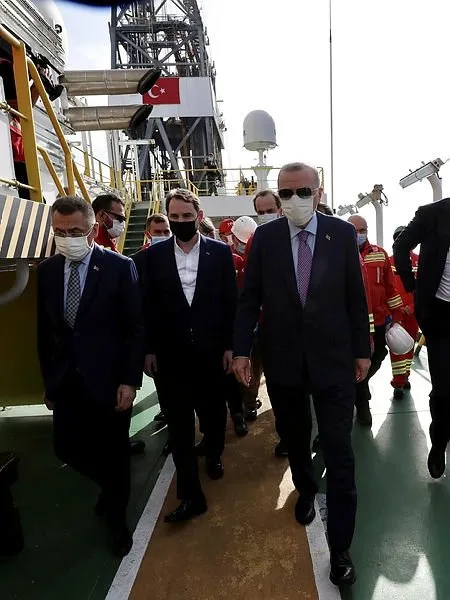 Başkan Erdoğan Fatih sondaj gemisinde incelemelerde bulundu! O talimatı bizzat verdi
