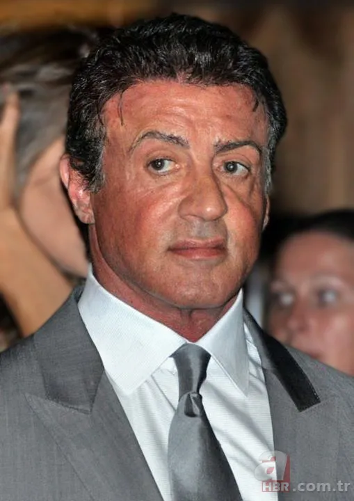 Sylvester Stallone'un koronavirüs önlemi! Görenler dönüp bir kez daha baktı! 4
