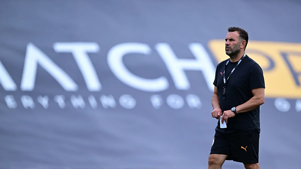 Galatasaray Teknik Direktörü Okan Buruk'tan Oğuz Aydın açıklaması: Mantıklı değildi