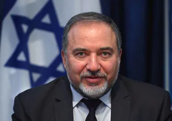 Liberman'dan barış konferansına tepki