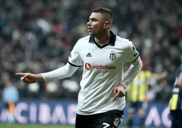 Beşiktaşlı Burak Yılmaz'dan flaş karar!