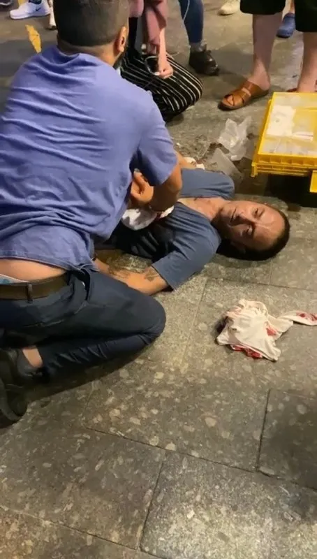 1628332227671.jpg İstanbul'da akılalmaz olay! İzmarit kavgası can aldı - 5