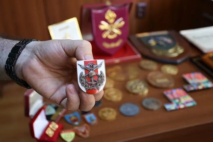 Eski Genelkurmay Başkanı Semih Sancar’ın madalyaları bit pazarından çıktı