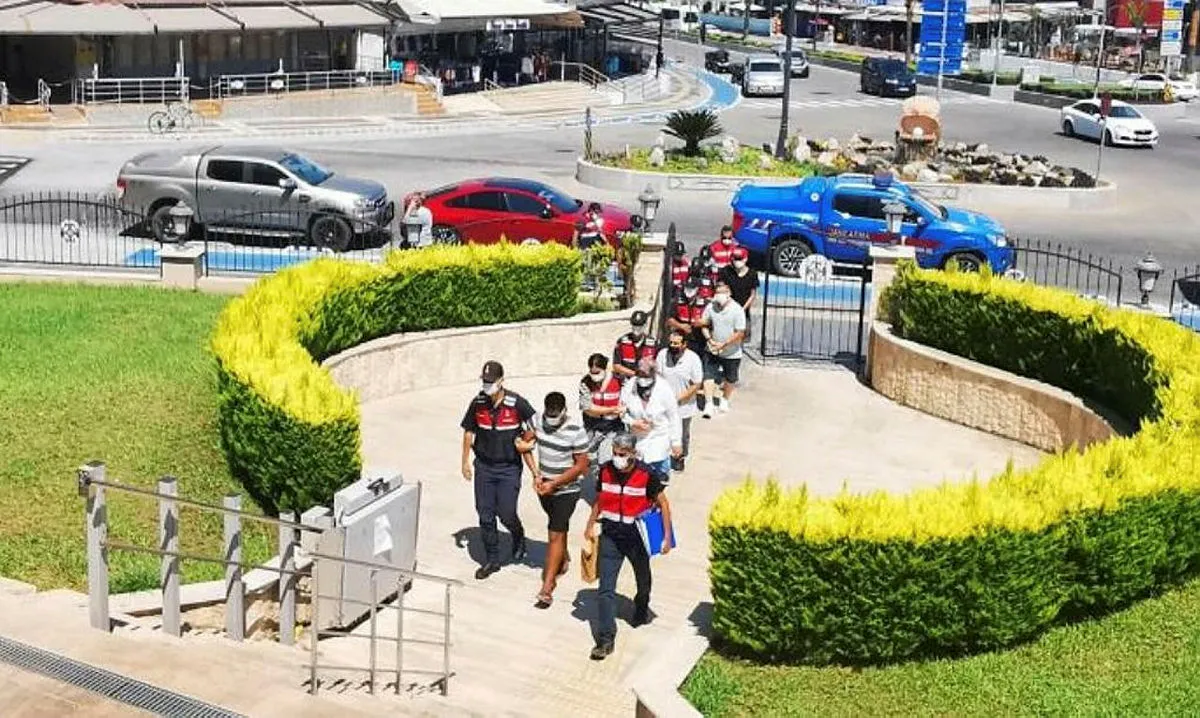 Yunanistan’a kaçmaya çalışırken yakalanan iki FETÖ üyesi tutuklandı