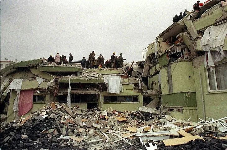 Düzce’de 22 yıl sonra korkutan deprem! 12 Kasım Düzce depreminde kaç kişi öldü, kaç şiddetinde oldu?