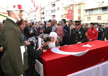 Süngü Tepe şehitlerine veda