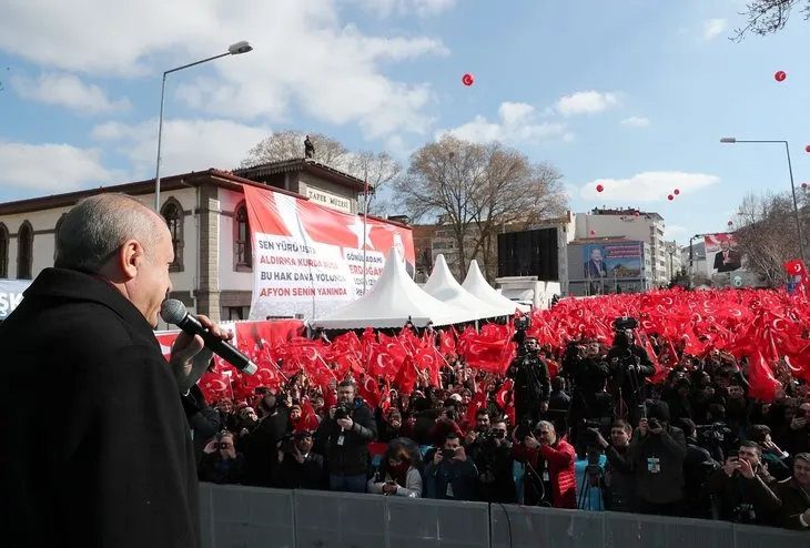 Başkan Erdoğan'ın Afyonkarahisar mitinginden çarpıcı kare!