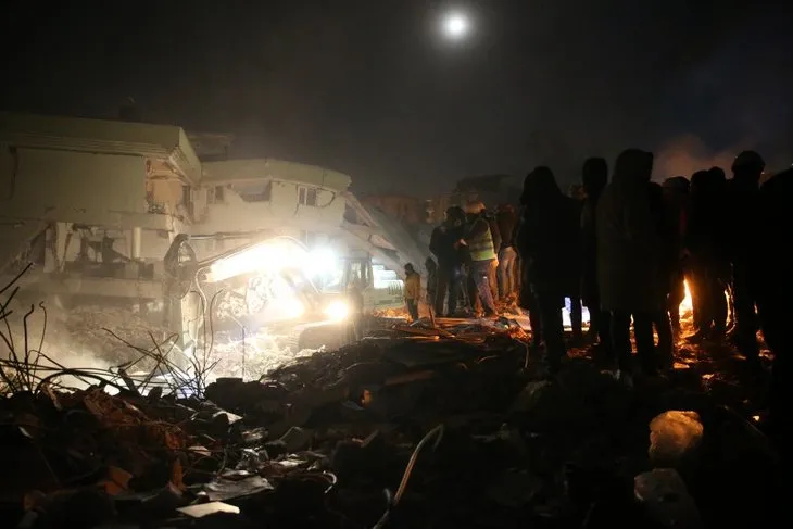 5. günde gelen mucizeler! Deprem bölgelerinde zamanla yarış devam ediyor