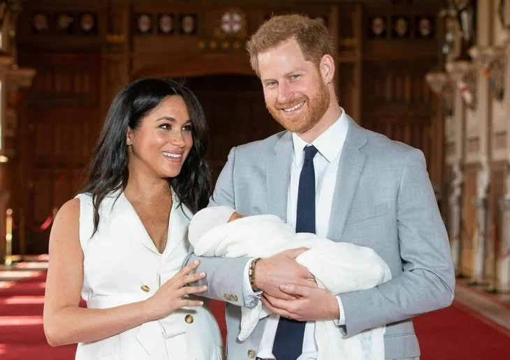 Kraliyet Ailesi’nden ayrılan Prens Harry ve Meghan Markle servet kazanacak