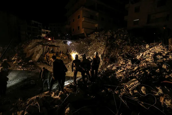 Deprem sebebiyle 3 aylık OHAL ilanı Resmi Gazete’de