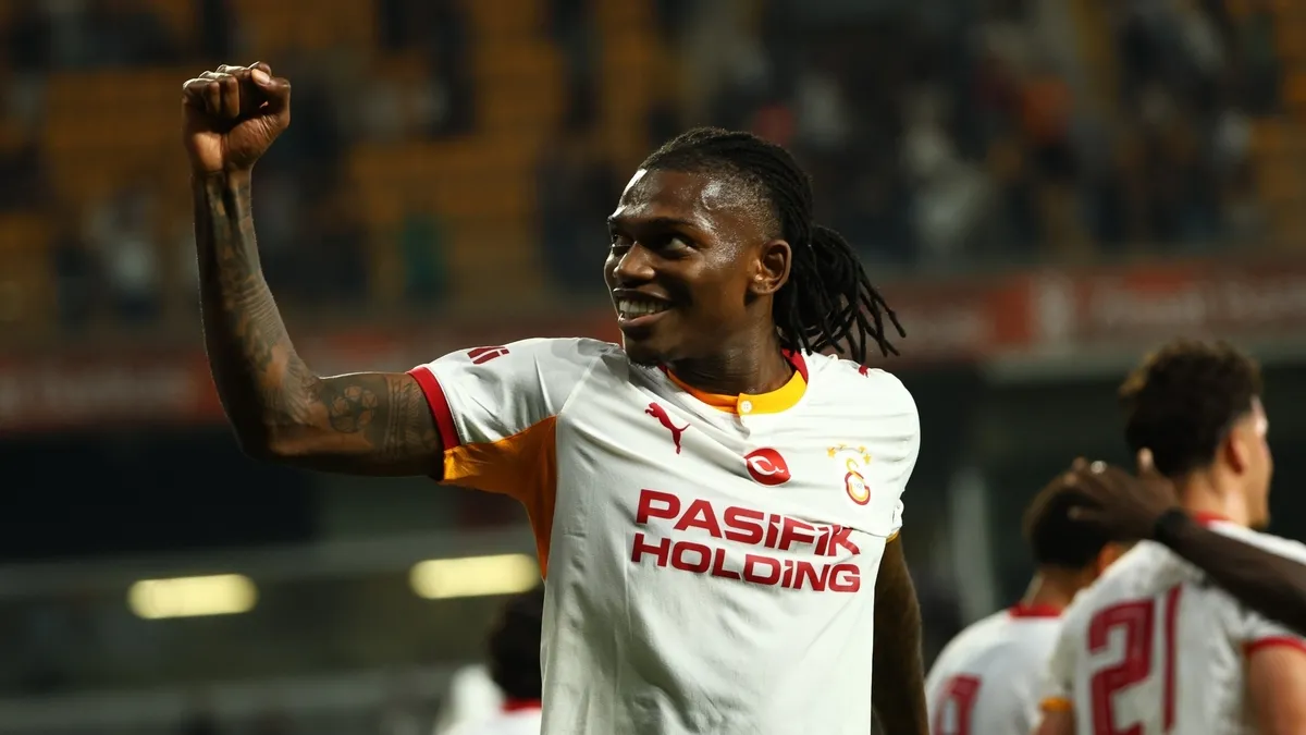 Galatasaray'da 4 eksik Okan Buruku ilk 11'i kurmakta zorlanıyor: Leao için 9 numara formülü