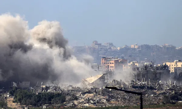 katil-israil-multeci-kampini-hedef-aldi-hamas-lideri-haniyyeden-ateskes-aciklamasi-1700540981516.jpg Katil İsrail mülteci kampını hedef aldı! Hamas lideri Haniyye'den ateşkes açıklaması - 4