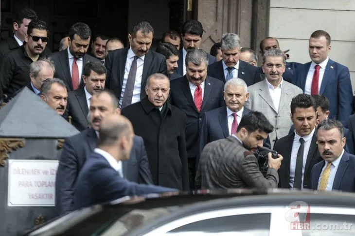 Başkan Erdoğan cuma namazı için  Başyazıcıoğlu Camisi’nde