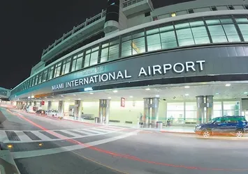 Miami Havalimanı’nda büyük skandal!