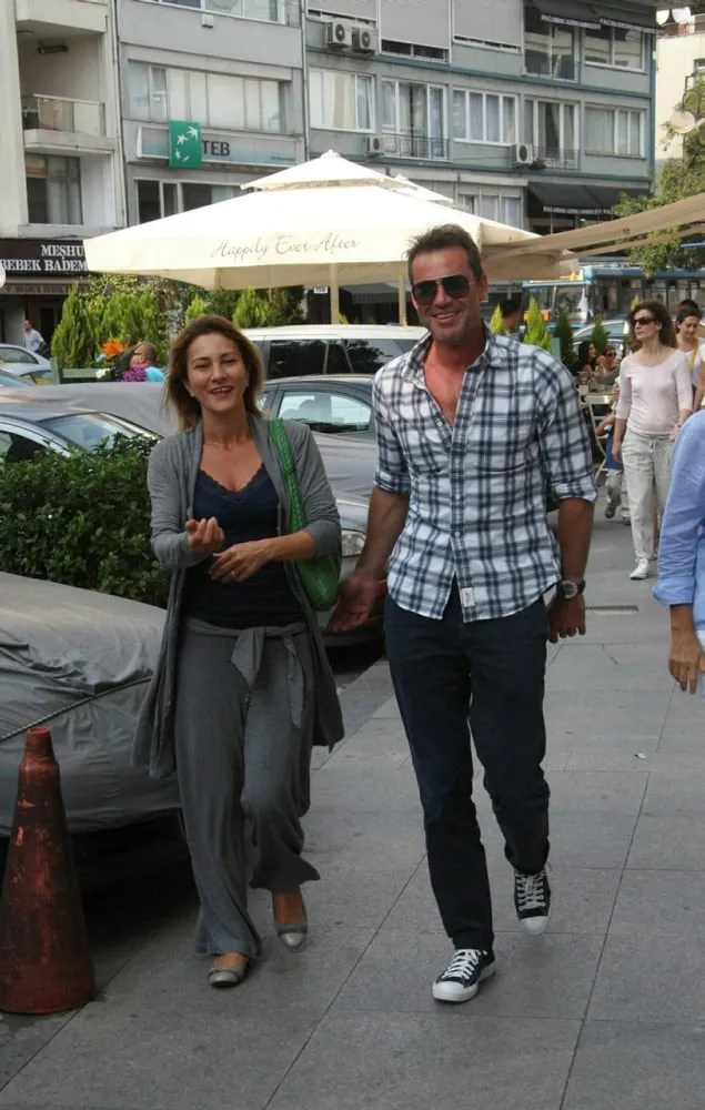 Murat Başoğlu ve Hande Bermek daha önce boşanıp tekrar evlenmişler