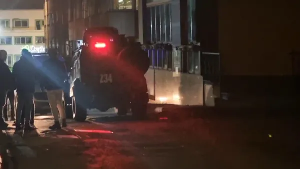 Son dakika | Sarıyer'de kırmızı alarm! Polis ve kavgaya karışanlar arasında silahlı çatışma! Çok sayıda yaralı var - 2