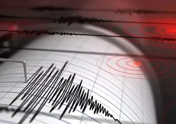 Akdeniz sallandı! Girit açıklarında 5.2 büyüklüğünde deprem
