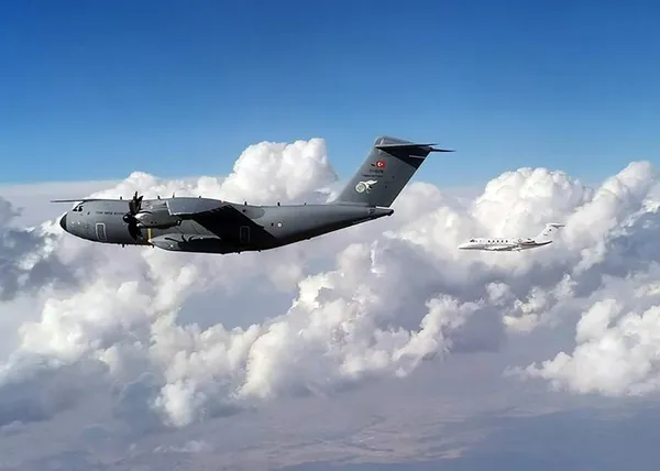 Son dakika: Yeni uçuş eğitim yılı başladı! Milli Savunma Bakanı Hulusi Akar kokpitte