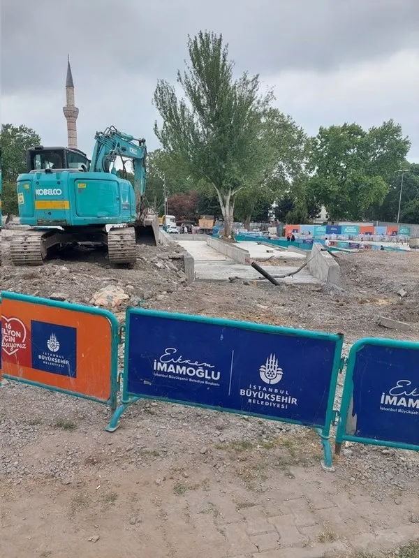 İBB Beyazıt Meydanını 2 yıl 9 aydır bitiremiyor! İstanbul’un çilesine çile kattılar