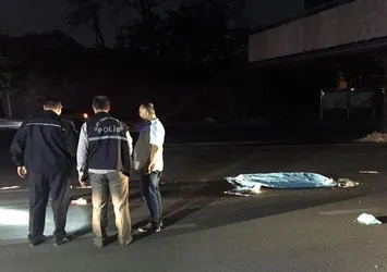 Ankara'da caddede kadın cesedi bulundu