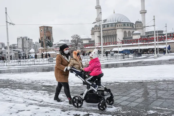 İstanbul ve birçok ilde kar alarmı verildi ⛄ Meteoroloji'den yoğun kar yağışı uyarısı | Lapa lapa yağacak çocuklar bayram edecek ❄Yeni haftada hava nasıl olacak? - 17