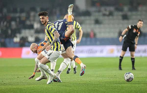 Fenerbahçe geriden geldi! Başakşehir’i avladı: 2-1 MAÇ SONUCU ÖZET