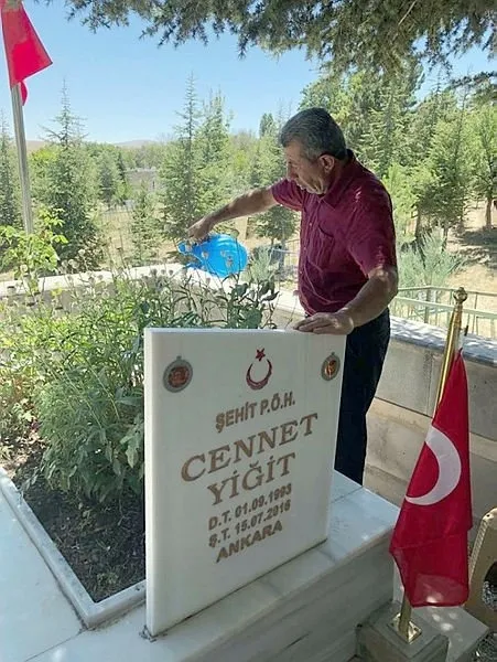 Anneler Günü’nde şehit anneleri konuştu! Son hediyesini kokluyorum