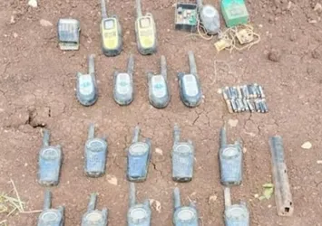 Siirt'te PKK'ya ağır darbe: Telsizler ve patlama düzenekleri ele geçirildi