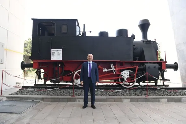 Ulaştırma ve Altyapı Bakanı Adil Karaismailoğlu, bayramdaki yolcu ve araç rakamlarını açıkladı