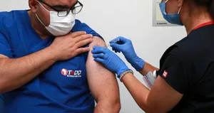 Flaş karar! 3. doz aşıya onay