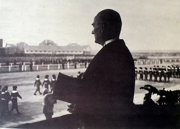 10 Kasım en güzel Atatürk fotoğrafları! Atatürk’ün arşivlerden çıkan hiç görülmemiş en son resimleri