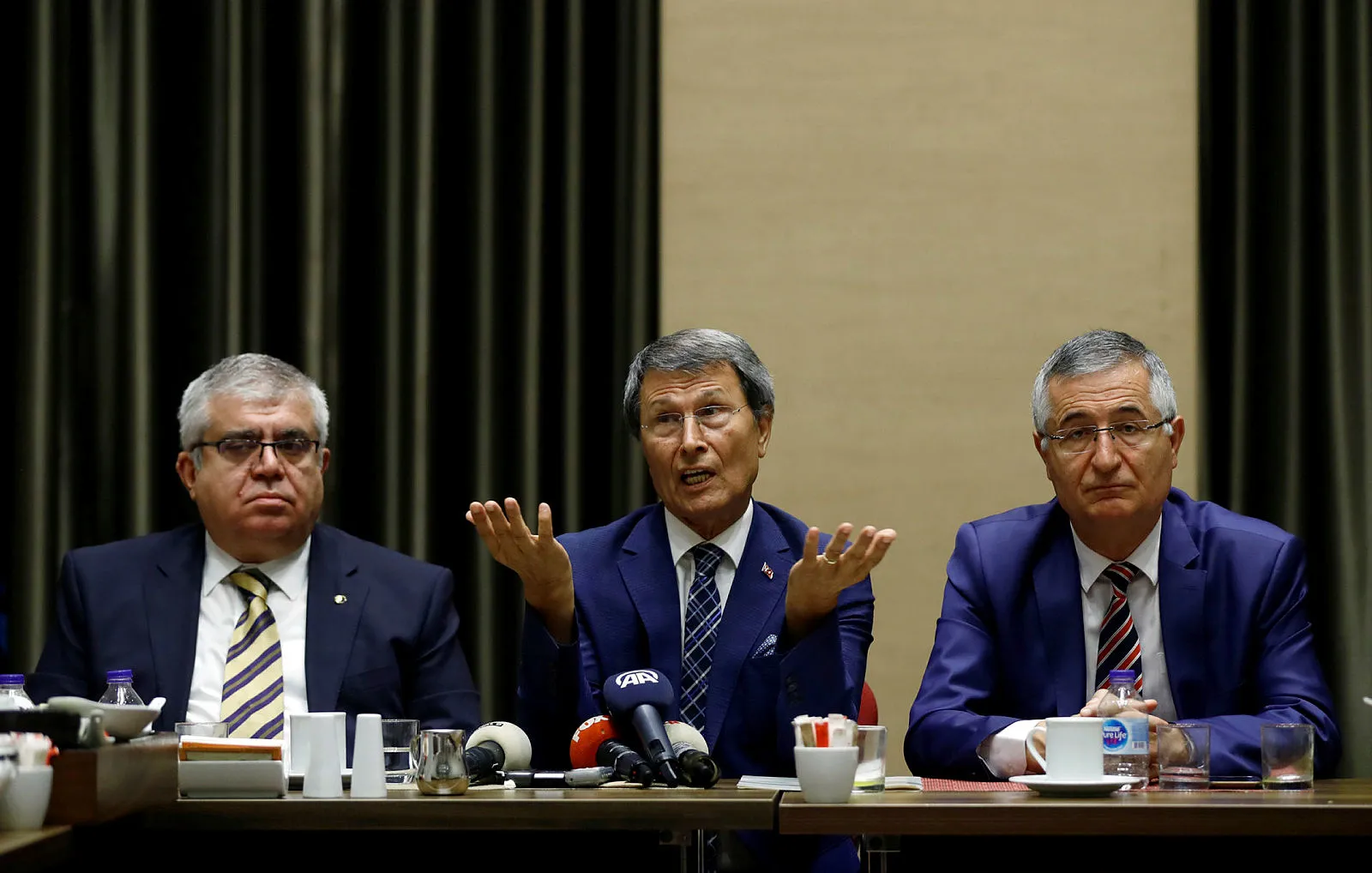 İYİ Parti'den istifa eden Yusuf Halaçoğlu: Meral Akşener'in partiyi bir yere götürmesi mümkün değil