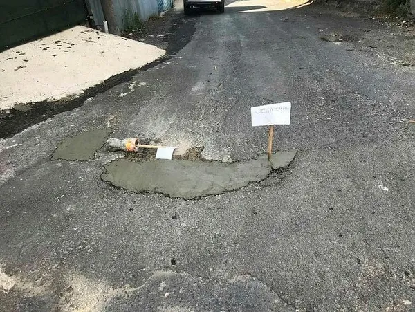 Çukurları vatandaş doldurdu! CHP'li belediye başkanı Ahmet Sarıkurt'tan şaka gibi açıklama: Allah razı olsun - 1