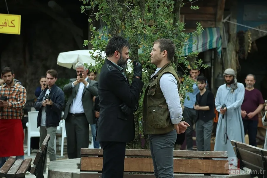 Çarpışma dizisinin Kadir Adalı'sı Kıvanç Tatlıtuğ hakkında şaşırtan gerçek! İşte Çarpışma dizisinin Kadir Adalı'sının daha önce duymadığınız özelliği 20