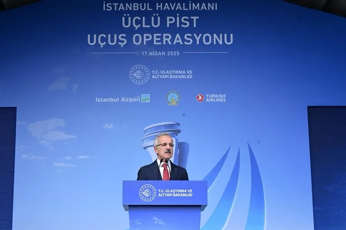 İstanbul Havalimanı’ndan bir saatte 81 uçak havalandı