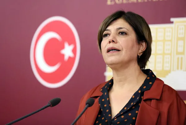 hdpden-chpye-ayar-siyasi-nezaket-kurallarina-uymadiniz-1658852631130.jpg HDP'den CHP'ye ayar: Talihsizlik olarak değerlendiriyoruz - 1